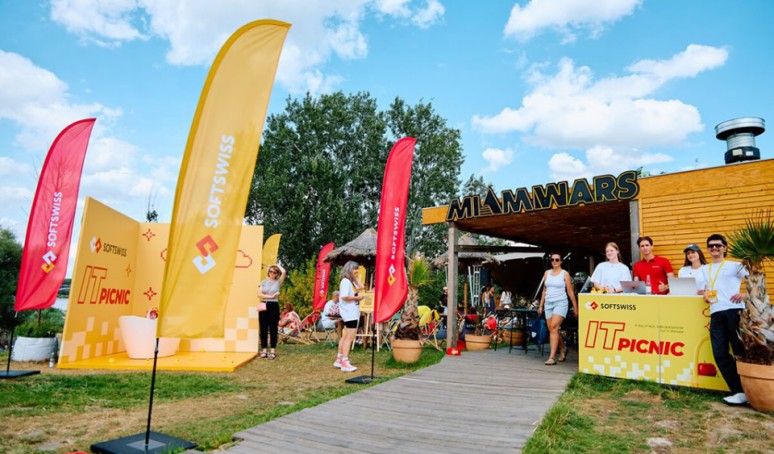 IT Picnic SOFTSWISS w Warszawie: 400 uczestników, inspirujące Tech Talks i networking