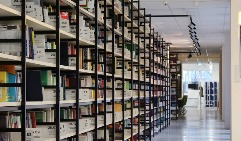Przechowywanie dokumentacji firmowej – czy warto kupić regały  do archiwum?