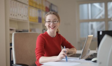 Jak napisać dobre CV? Poznaj porady ekspertów!