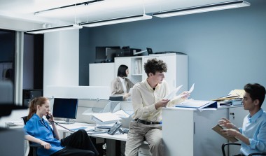 Prawie co piąty profesjonalista zauważa spadek znaczenia dobrostanu pracowników w firmach. Wyniki ponad wszystko?