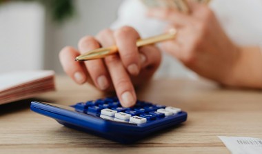 Twój zespół wraca ze szkolenia zachwycony, a po tygodniu robi to samo, co wcześniej? Oto dlaczego palisz budżet.