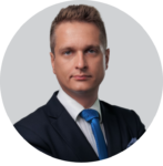 Trener Mateusz Cedro